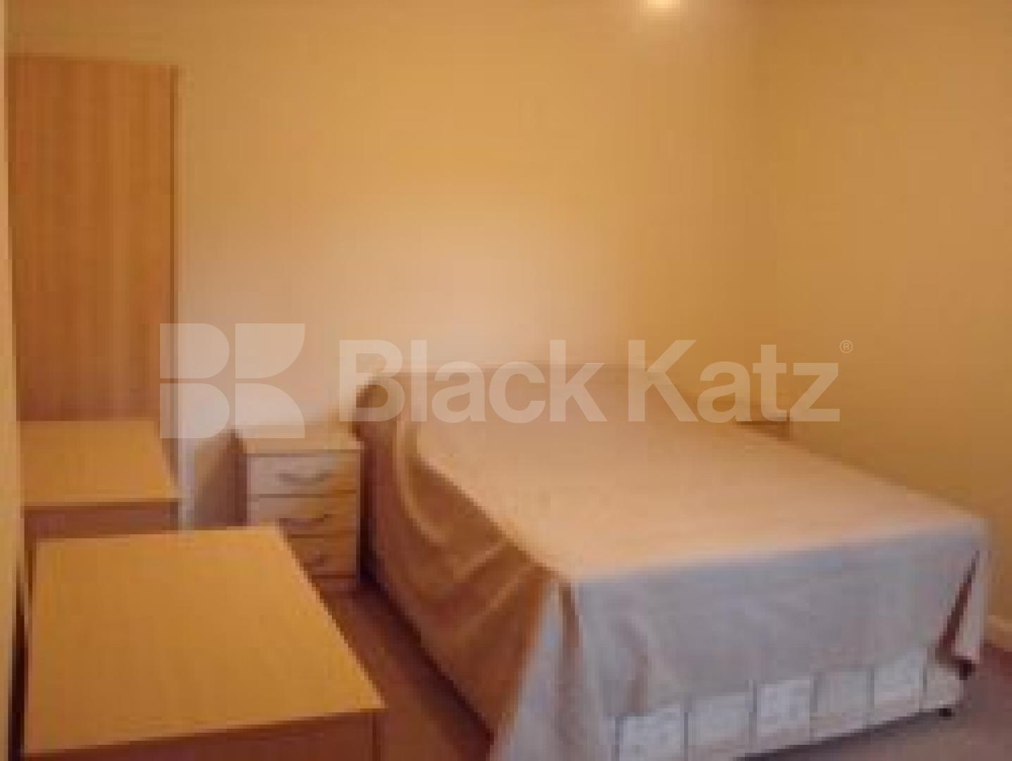 			2 Bedroom, 1 bath, 1 reception Flat			 Cleveland Street, WARREN STREET W1T